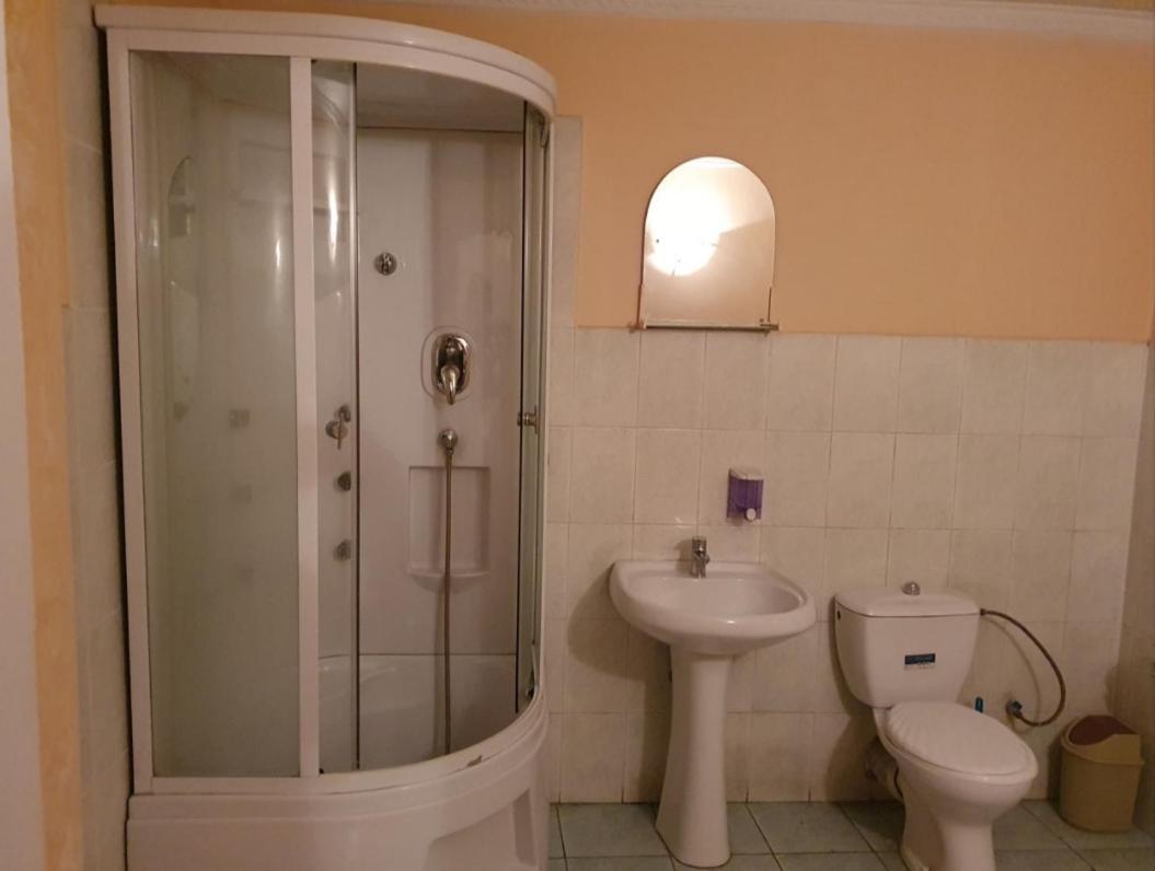 Diana City Center Rooms Kischinau Exterior foto